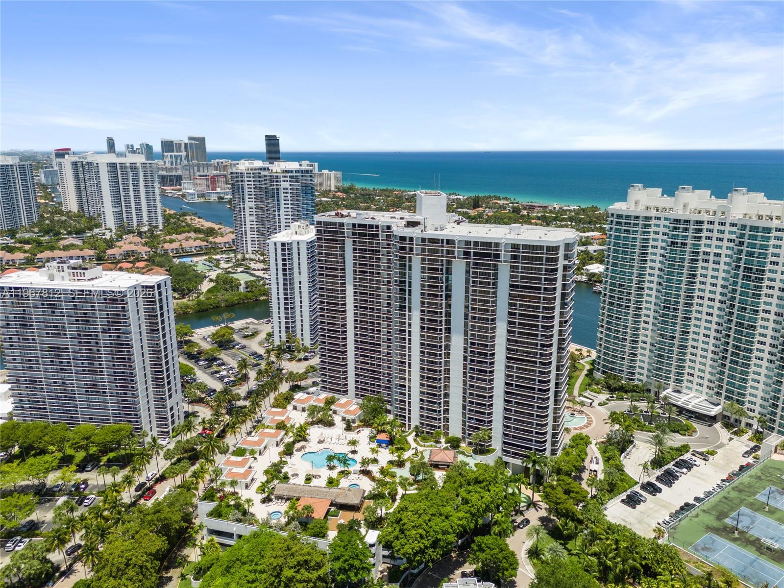 HAMPTONS WEST CONDO - Residential