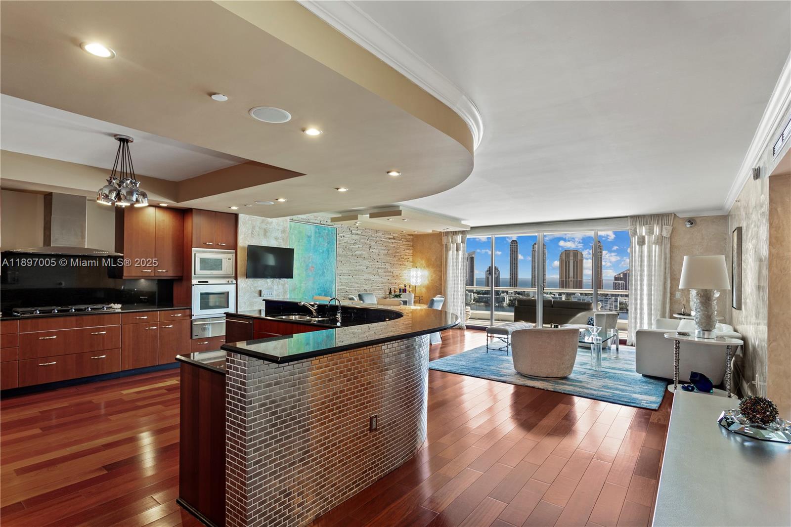 BELLAMARE @ WILLIAMS ISLA - Residential