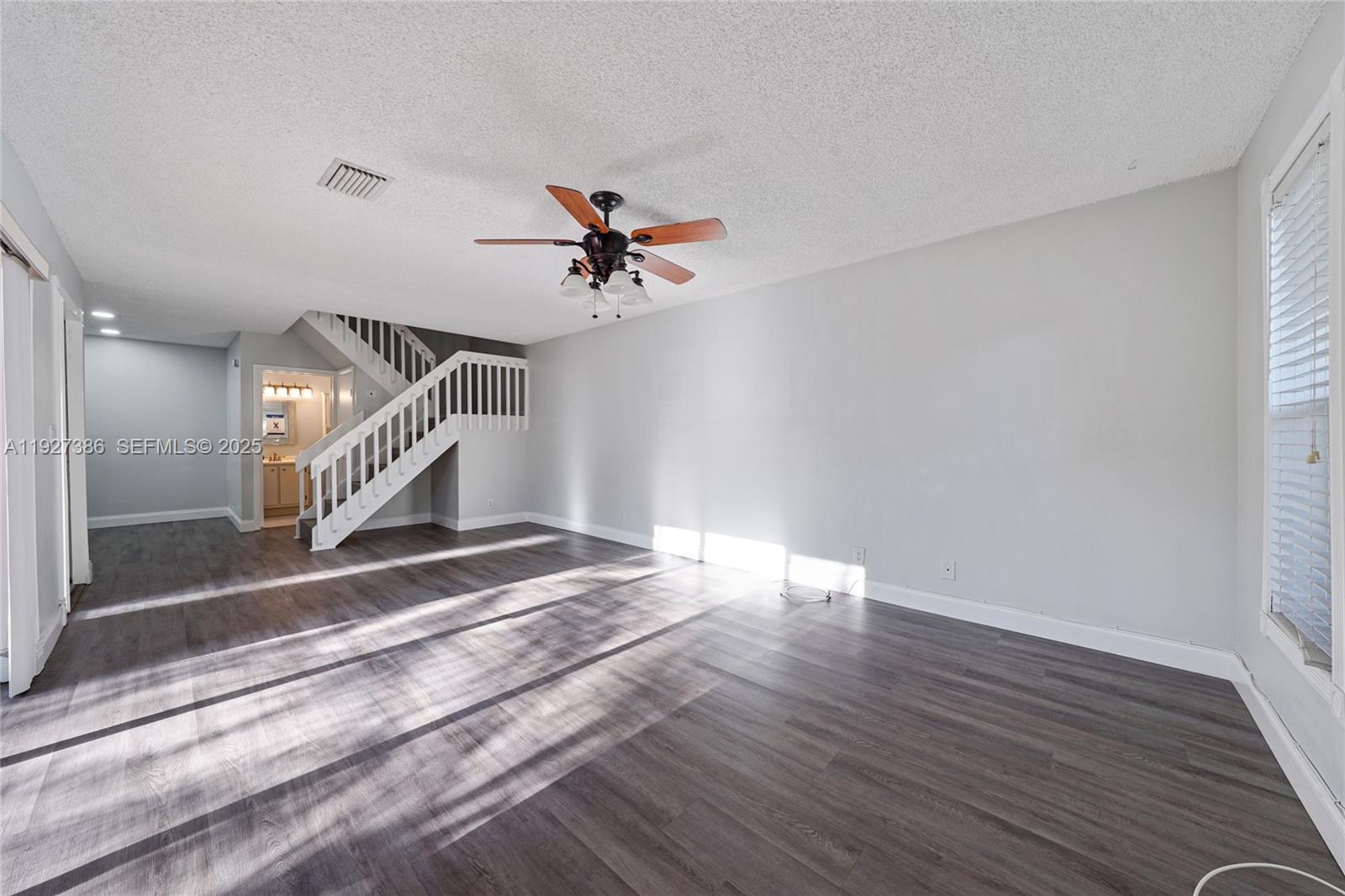 KARANDA VILLAGE III-B CON - Residential