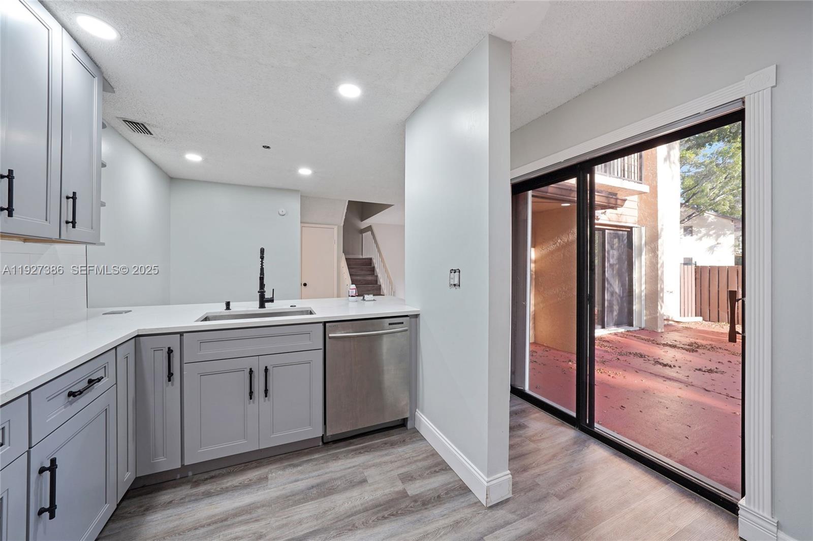 KARANDA VILLAGE III-B CON - Residential