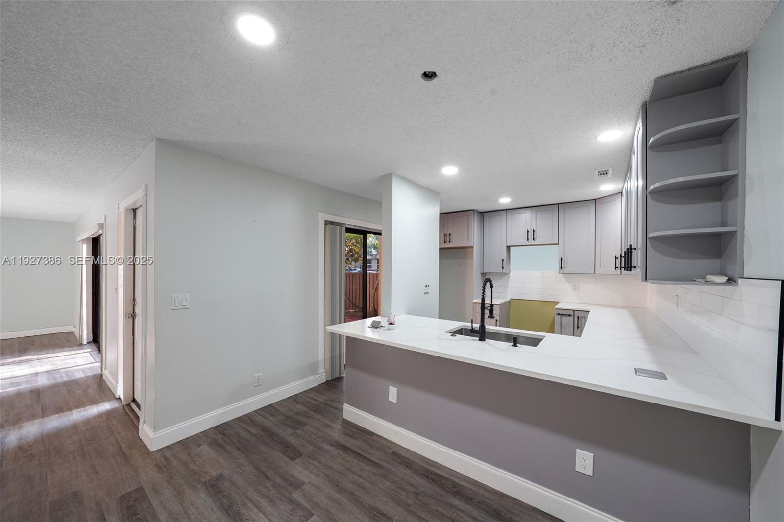 KARANDA VILLAGE III-B CON - Residential