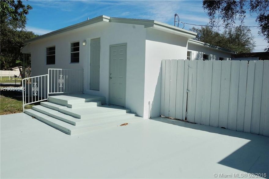 Totally updated 3/2/1! Lots of space PLUS workshop.