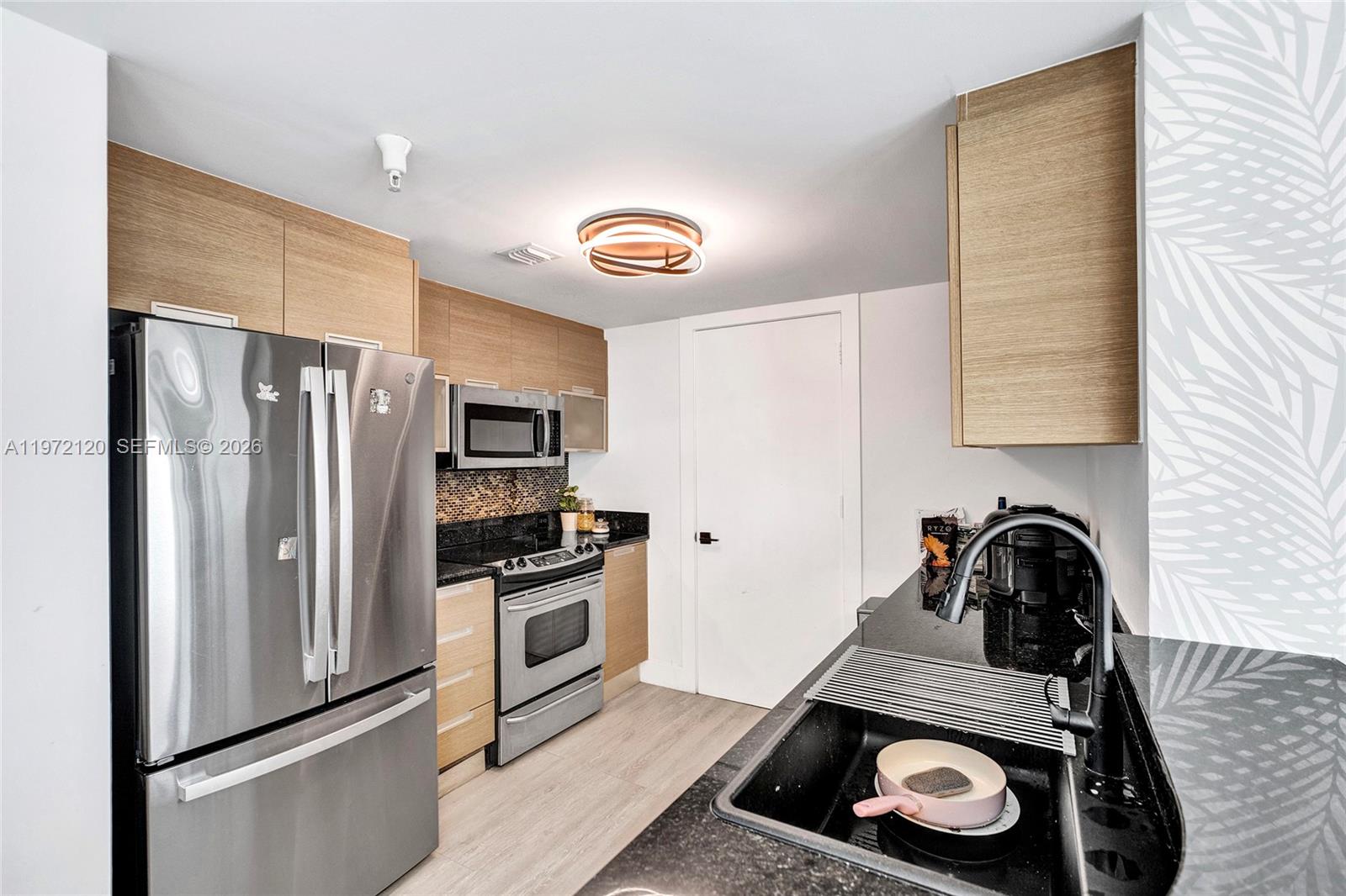 THE BRIDGEWATER CONDO - Residential