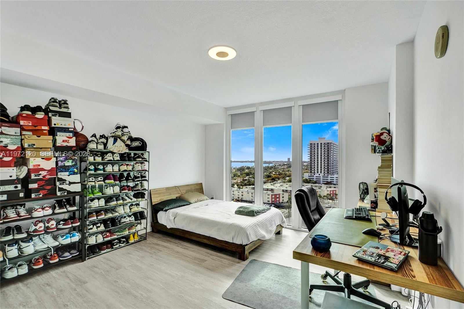 THE BRIDGEWATER CONDO - Residential