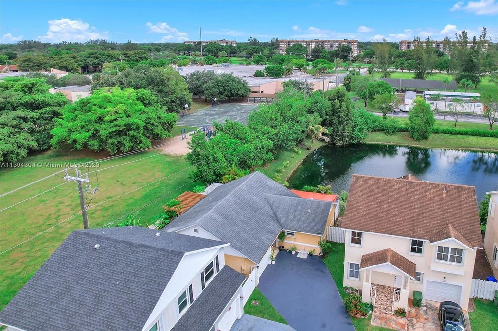 Photo of 10241 NW 6th St, Pembroke Pines, FL 33026 (MLS # A11394304)