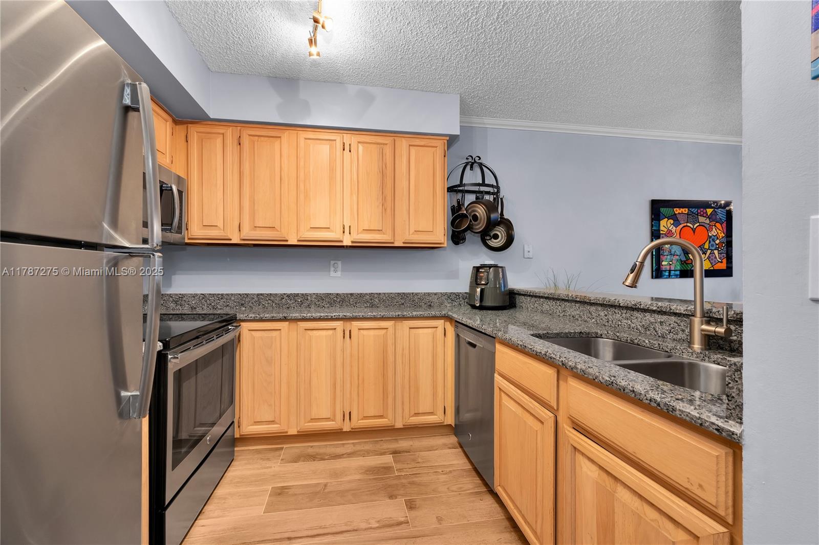 UNIVERSITY INN CONDO - Residential