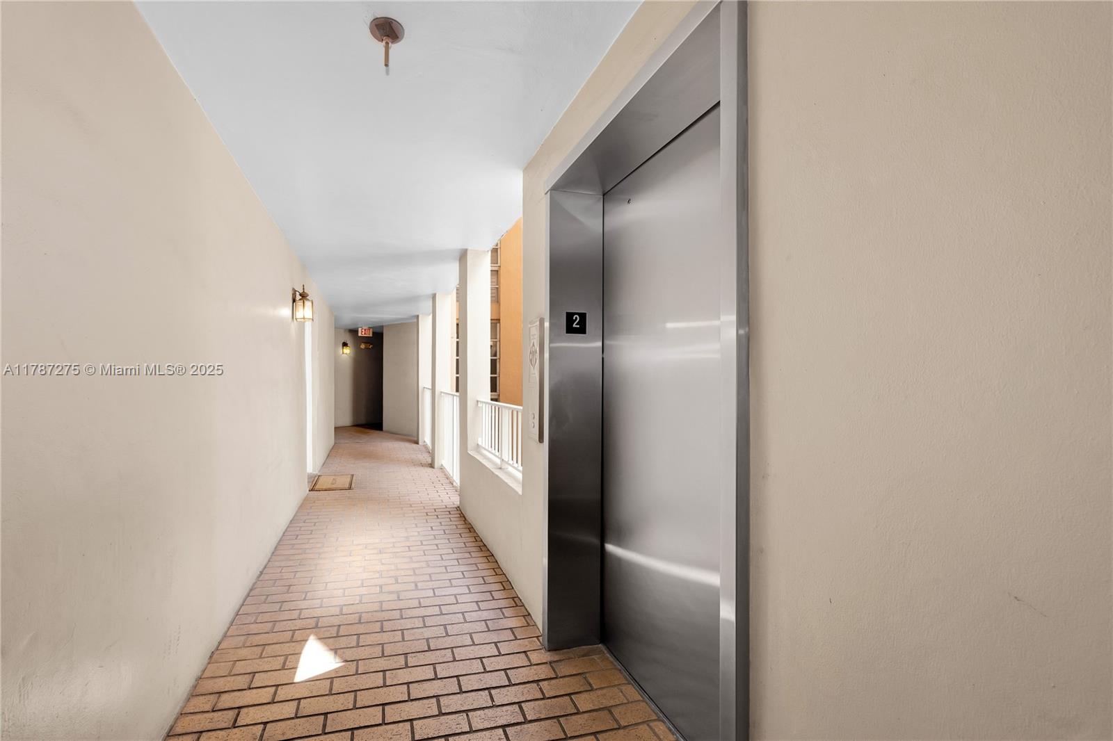 UNIVERSITY INN CONDO - Residential