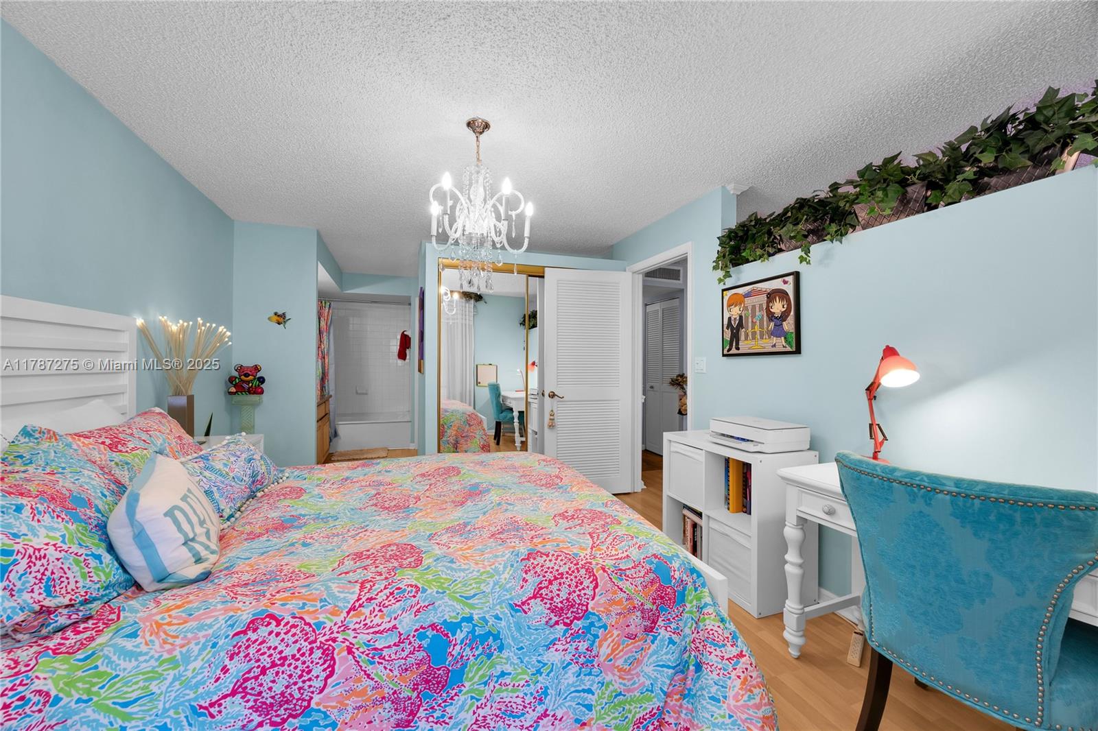 UNIVERSITY INN CONDO - Residential