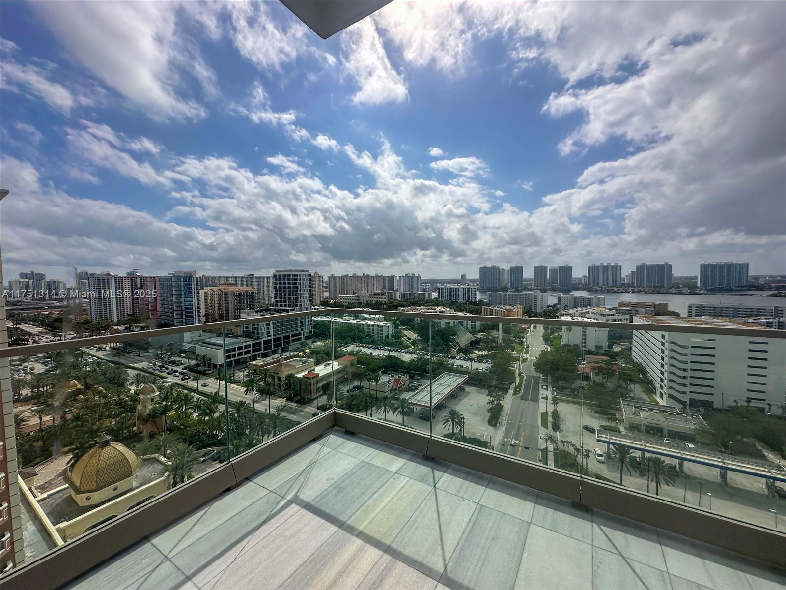 NORTH BISCAYNE BEACH AMEN - Residential