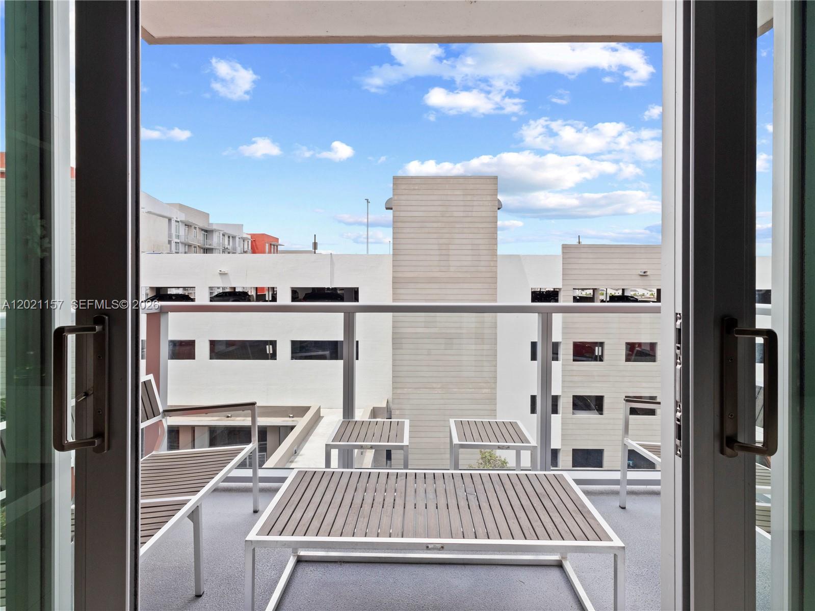 MIDTOWN AT DORAL - Residential