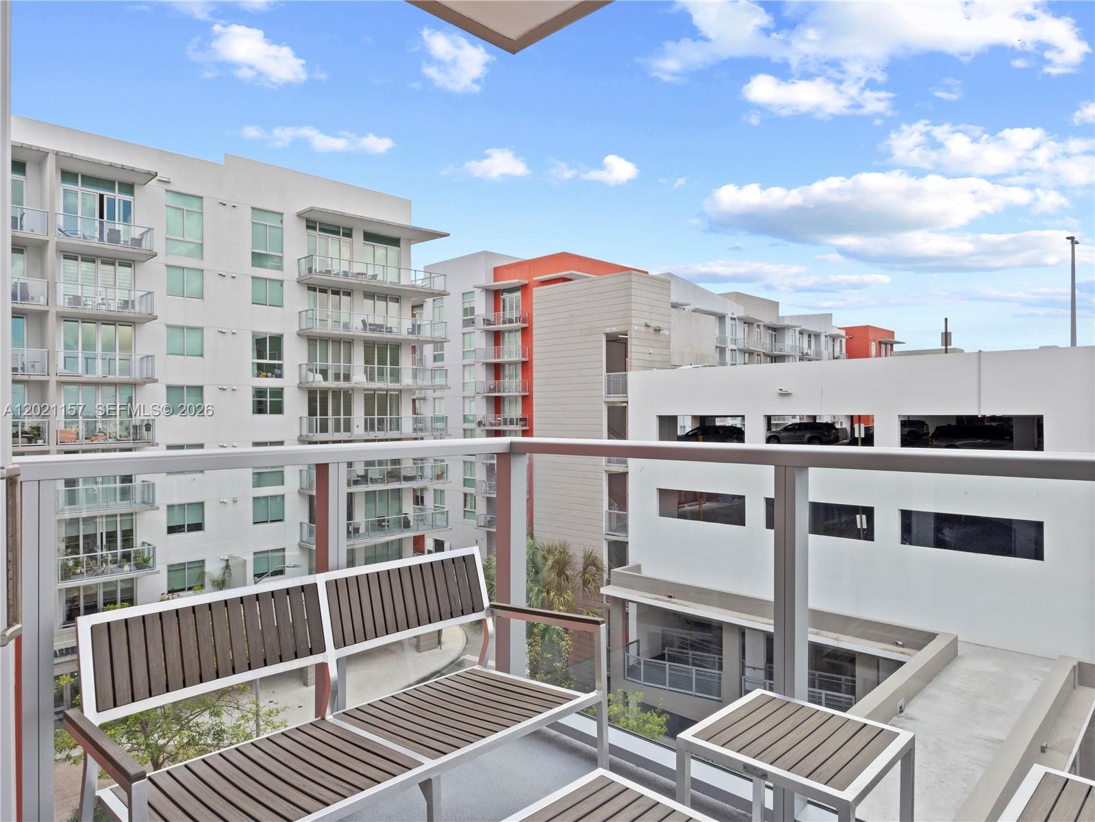 MIDTOWN AT DORAL - Residential