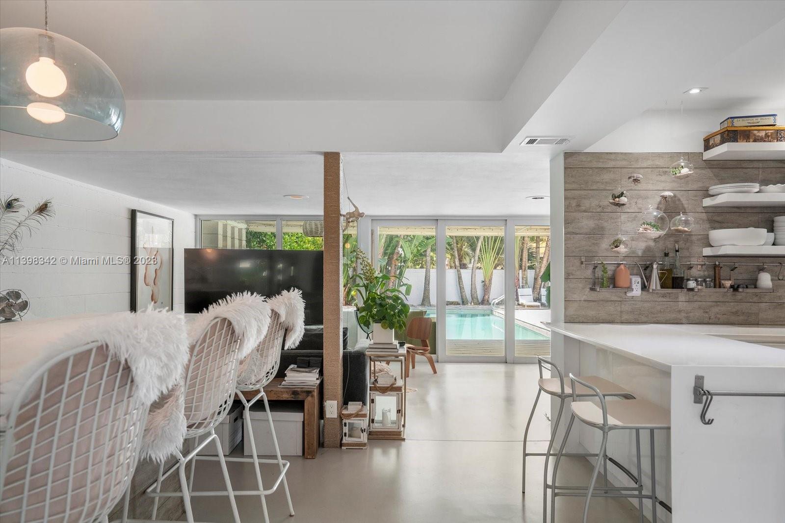 MIAMI SHORES SEC 3 - Residential