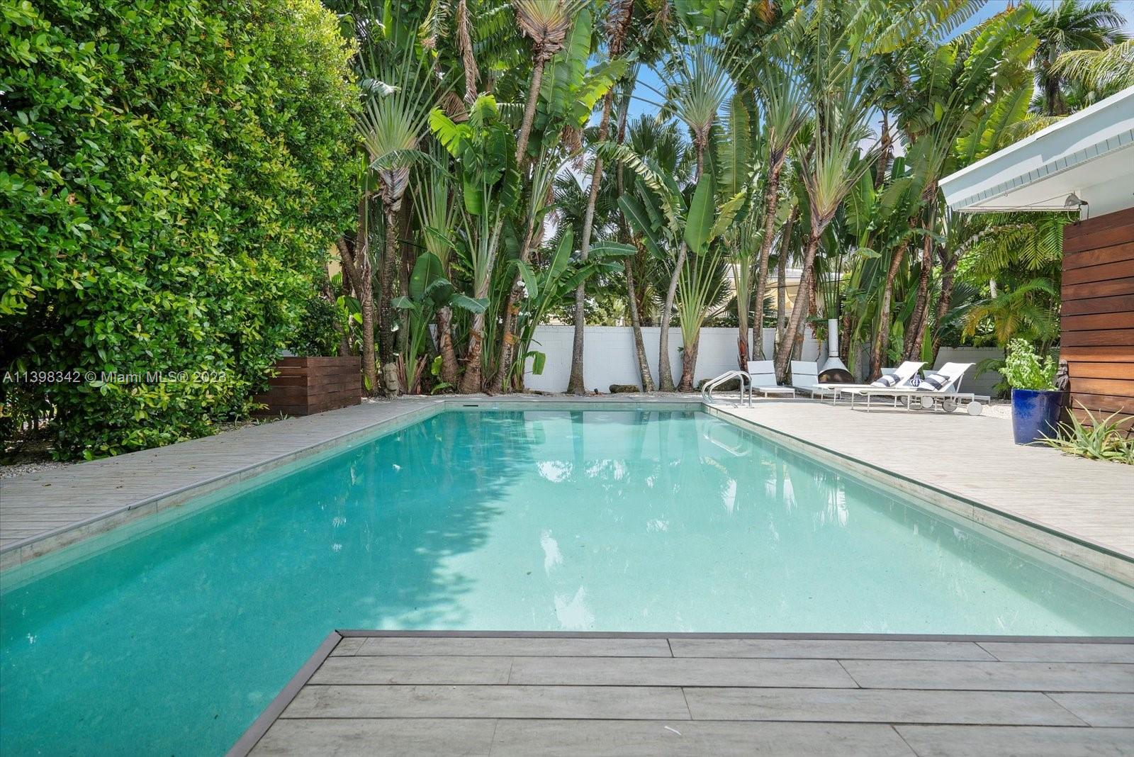 MIAMI SHORES SEC 3 - Residential