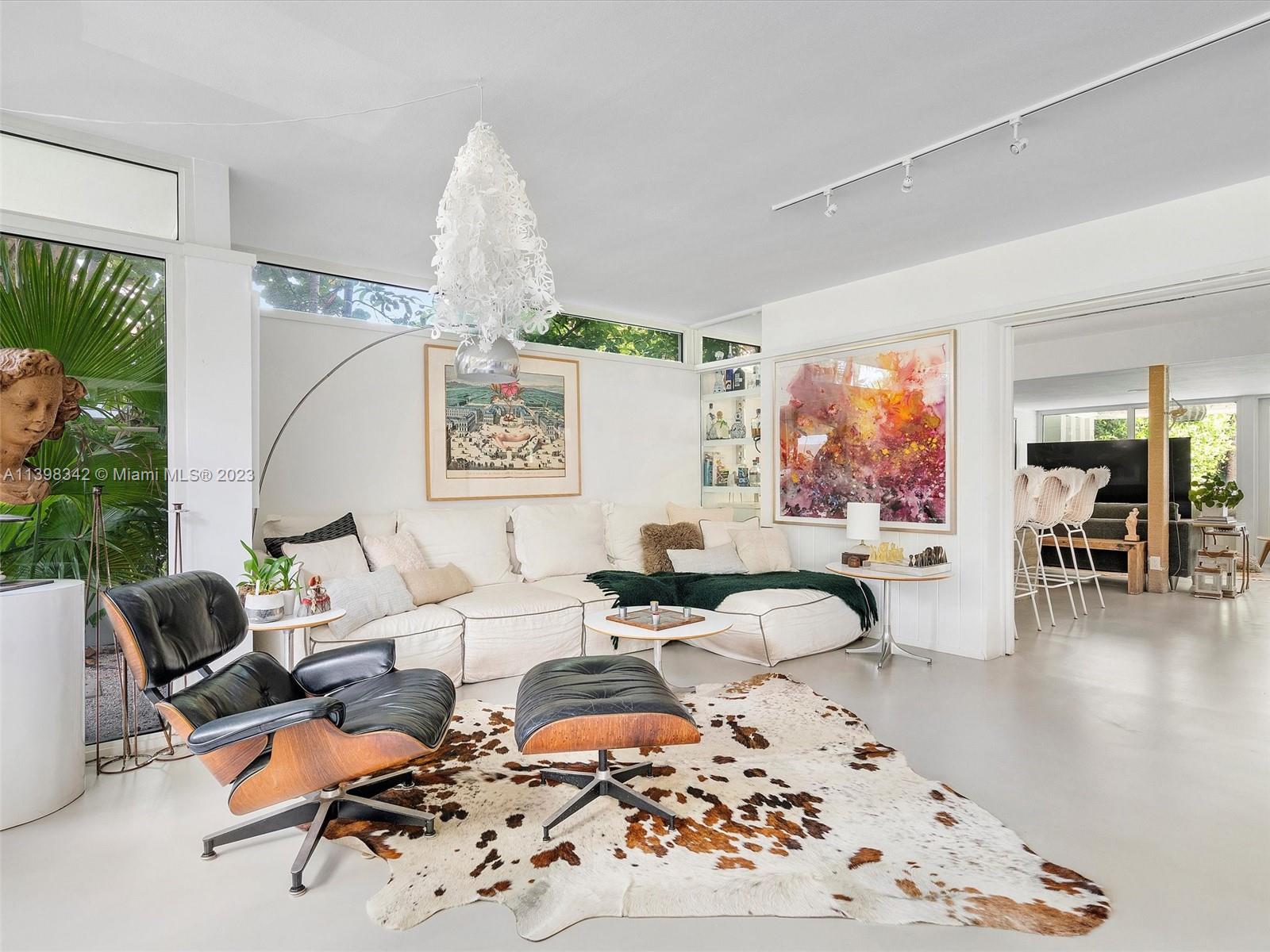 MIAMI SHORES SEC 3 - Residential