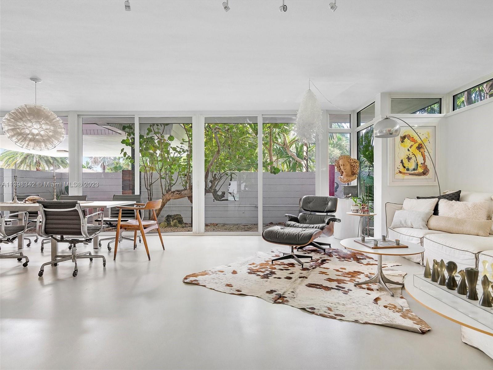 MIAMI SHORES SEC 3 - Residential