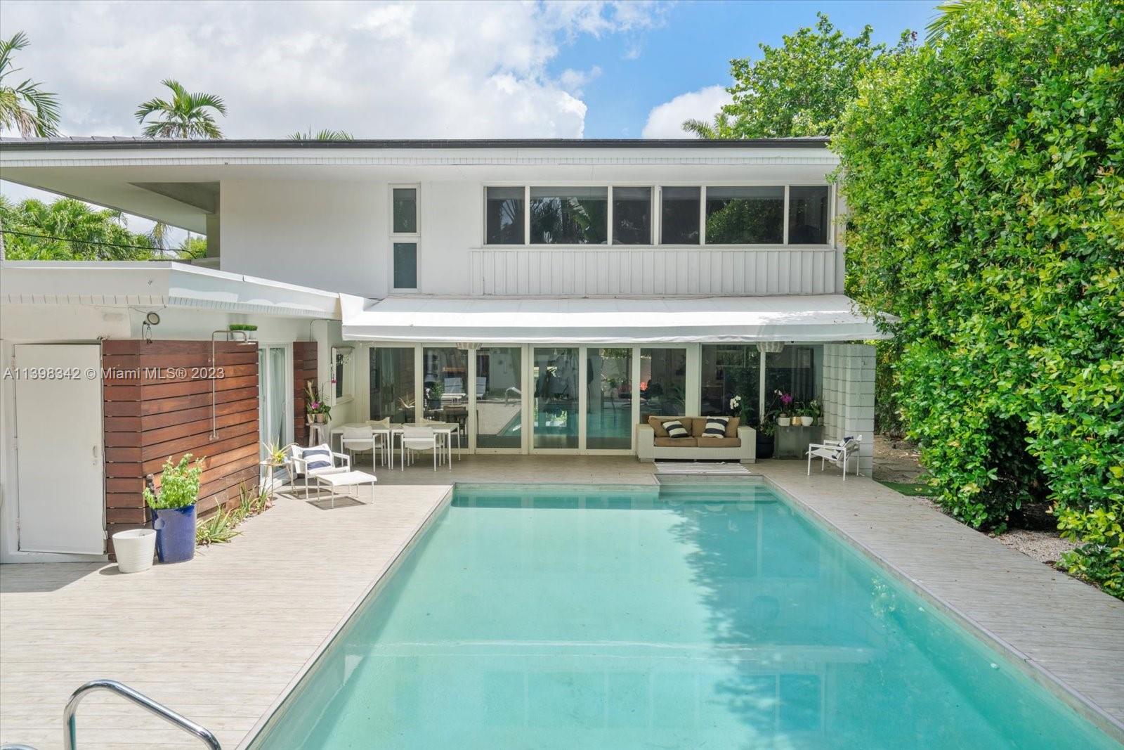 MIAMI SHORES SEC 3 - Residential