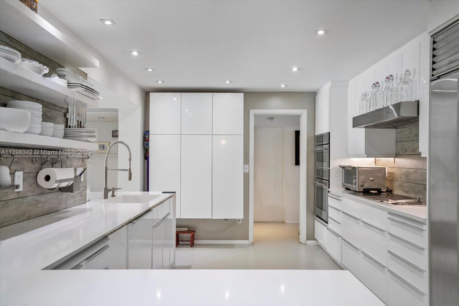 MIAMI SHORES SEC 3 - Residential