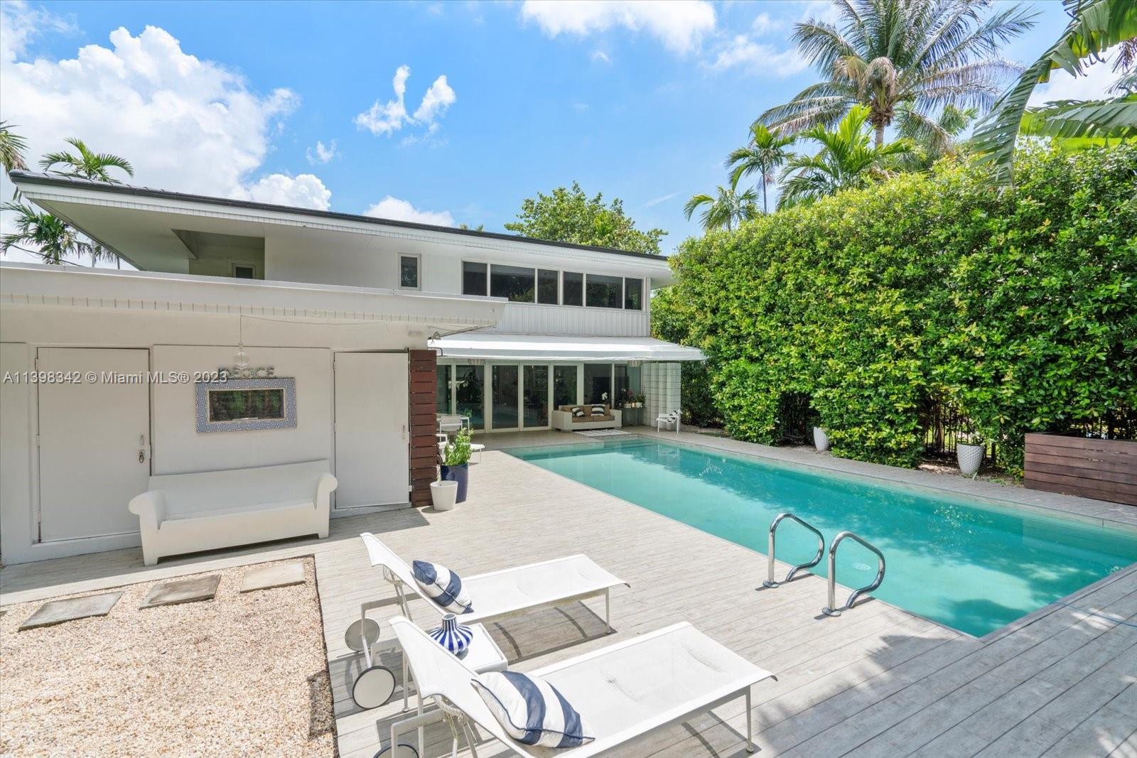 MIAMI SHORES SEC 3 - Residential