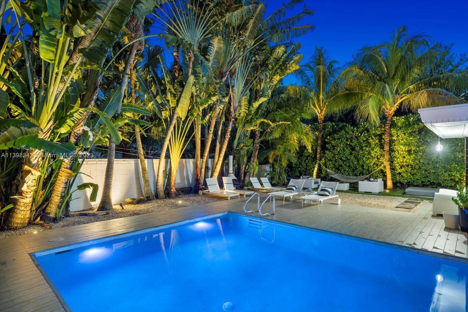 MIAMI SHORES SEC 3 - Residential