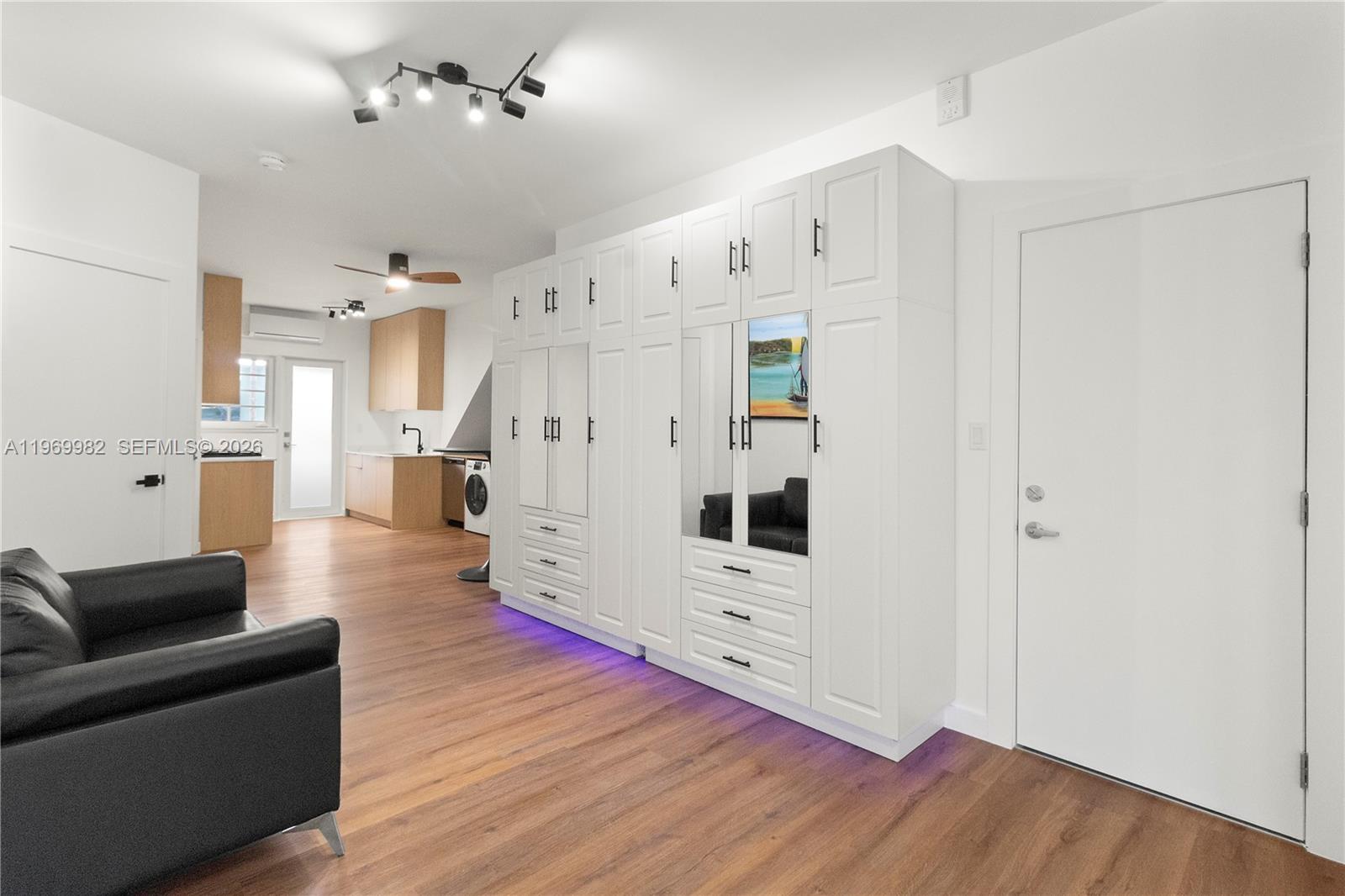 1009 Meridian Ave 14