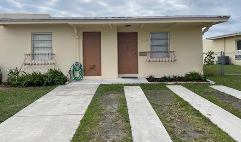 10104 SW 20th St Miami FL 33165