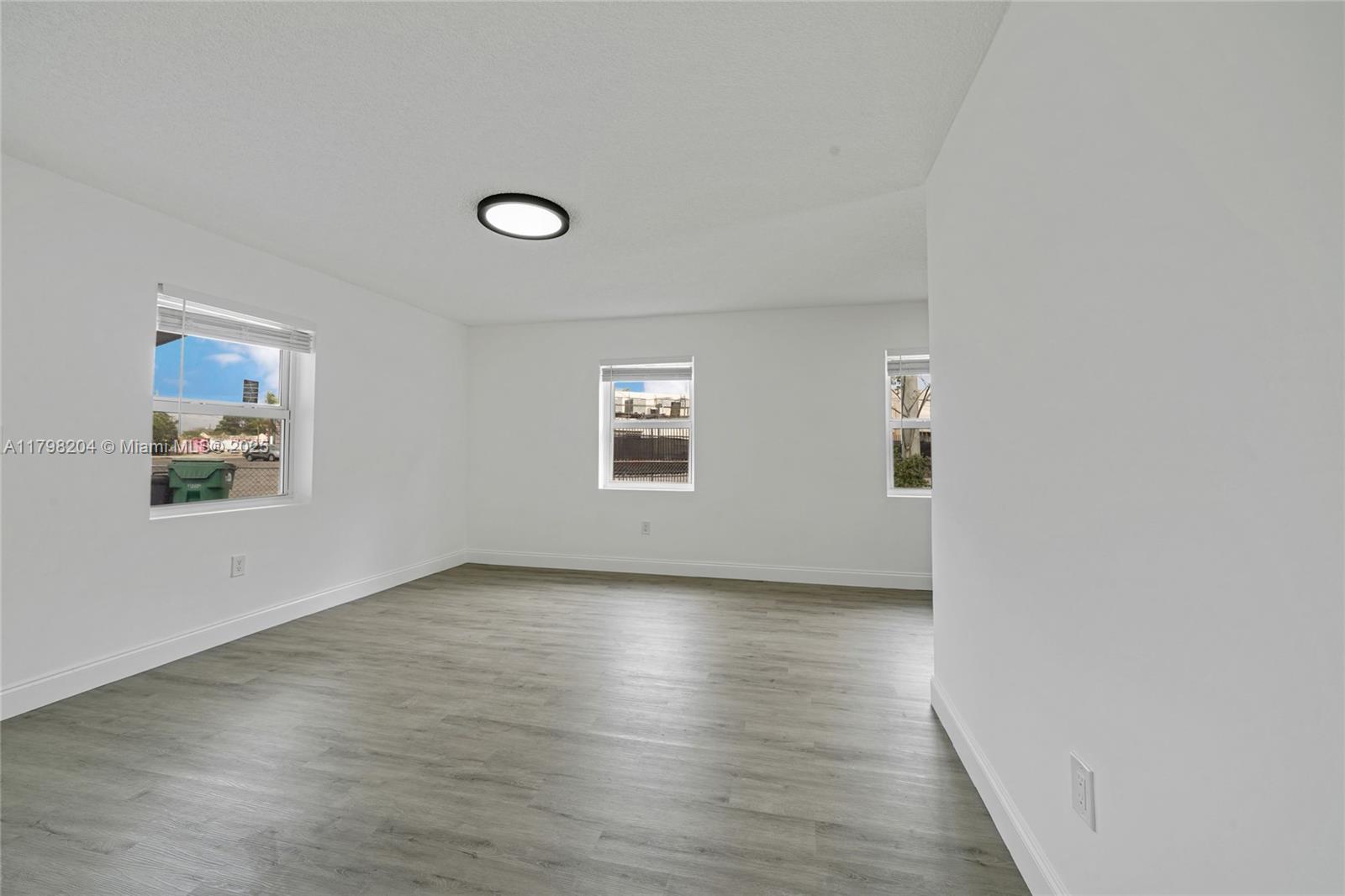 2571 NW 139th St