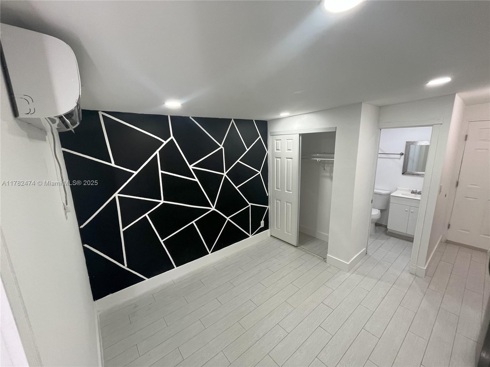 Rental Property at 5803 Buchanan St, Hollywood, Broward County, Florida - Bedrooms: 1 
Bathrooms: 1  - $1,250 MO.