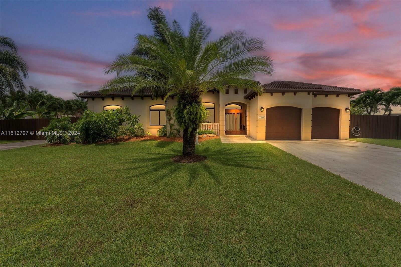 Photo 1 of 32006 Sw 206th Ave, Homestead, Florida, $985,000, Web #: 11612797