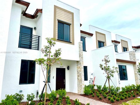 20679 NE 7th Pl Miami FL 33179