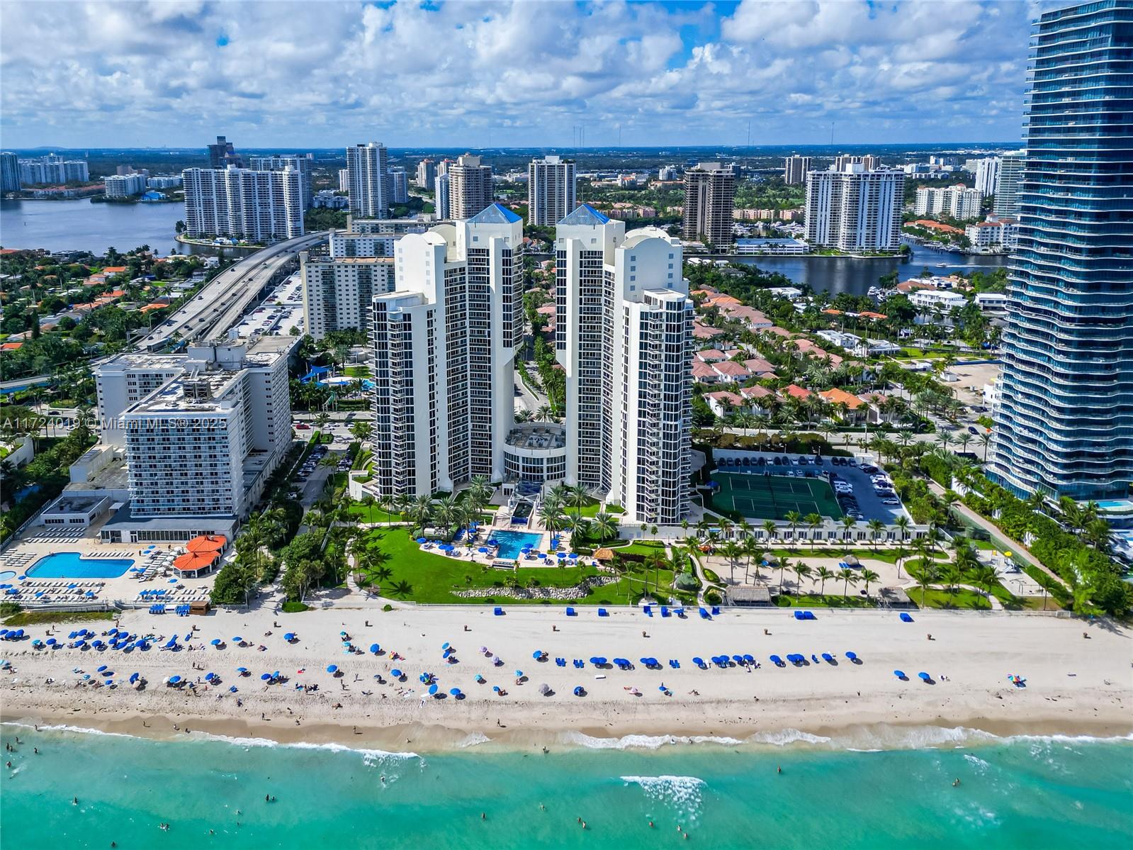19333 Collins Ave 304