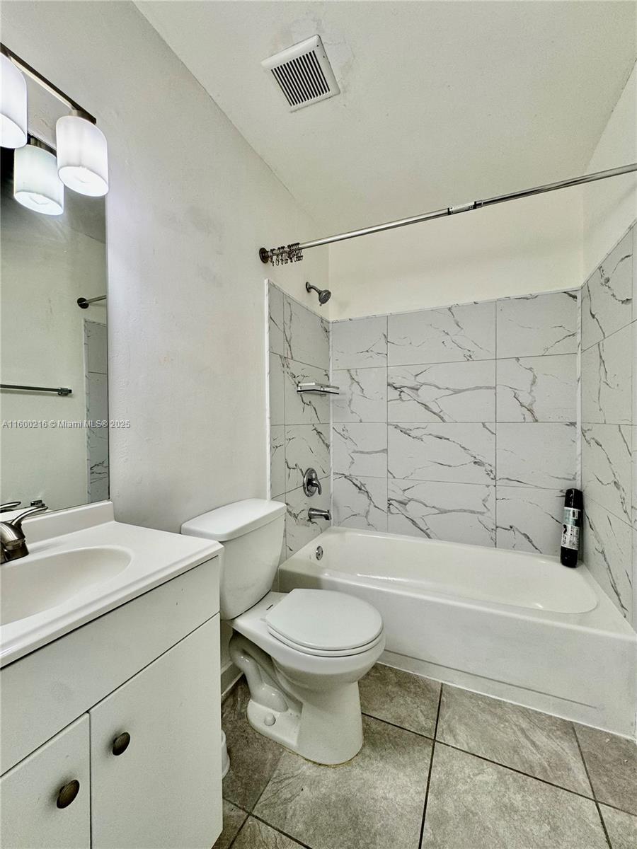 BLACK CREEK VILLAS - Residential