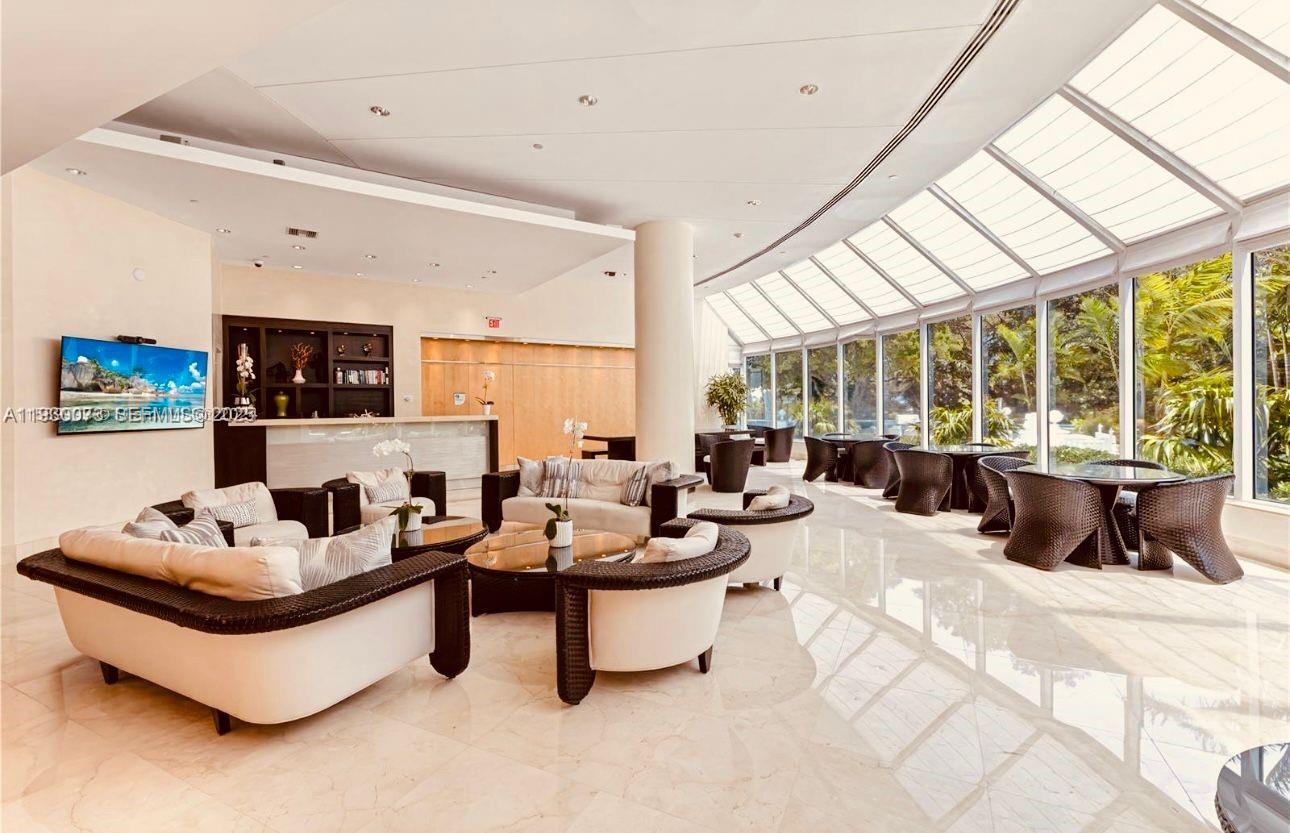 BRISTOL TOWER CONDO - Residential