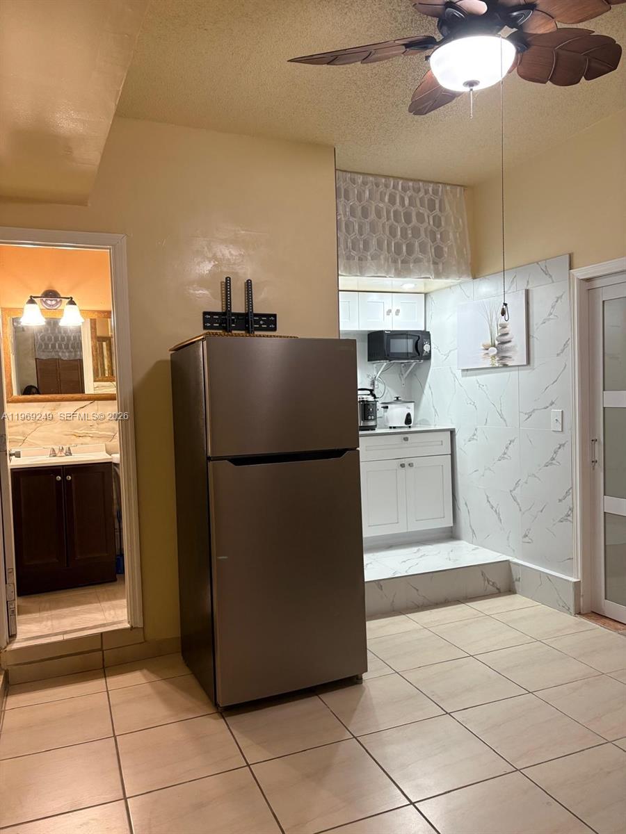 IMPERIAL GROUP - Residential Lease