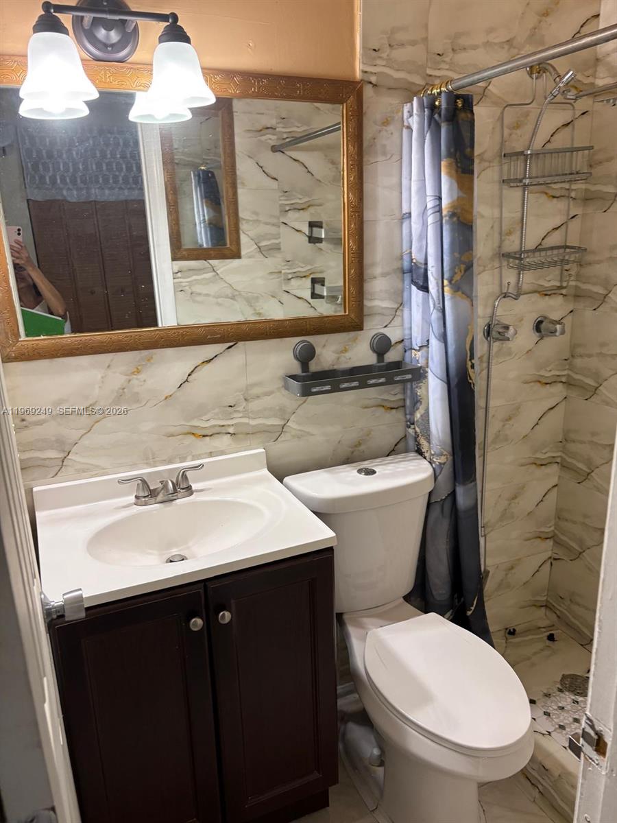 IMPERIAL GROUP - Residential Lease