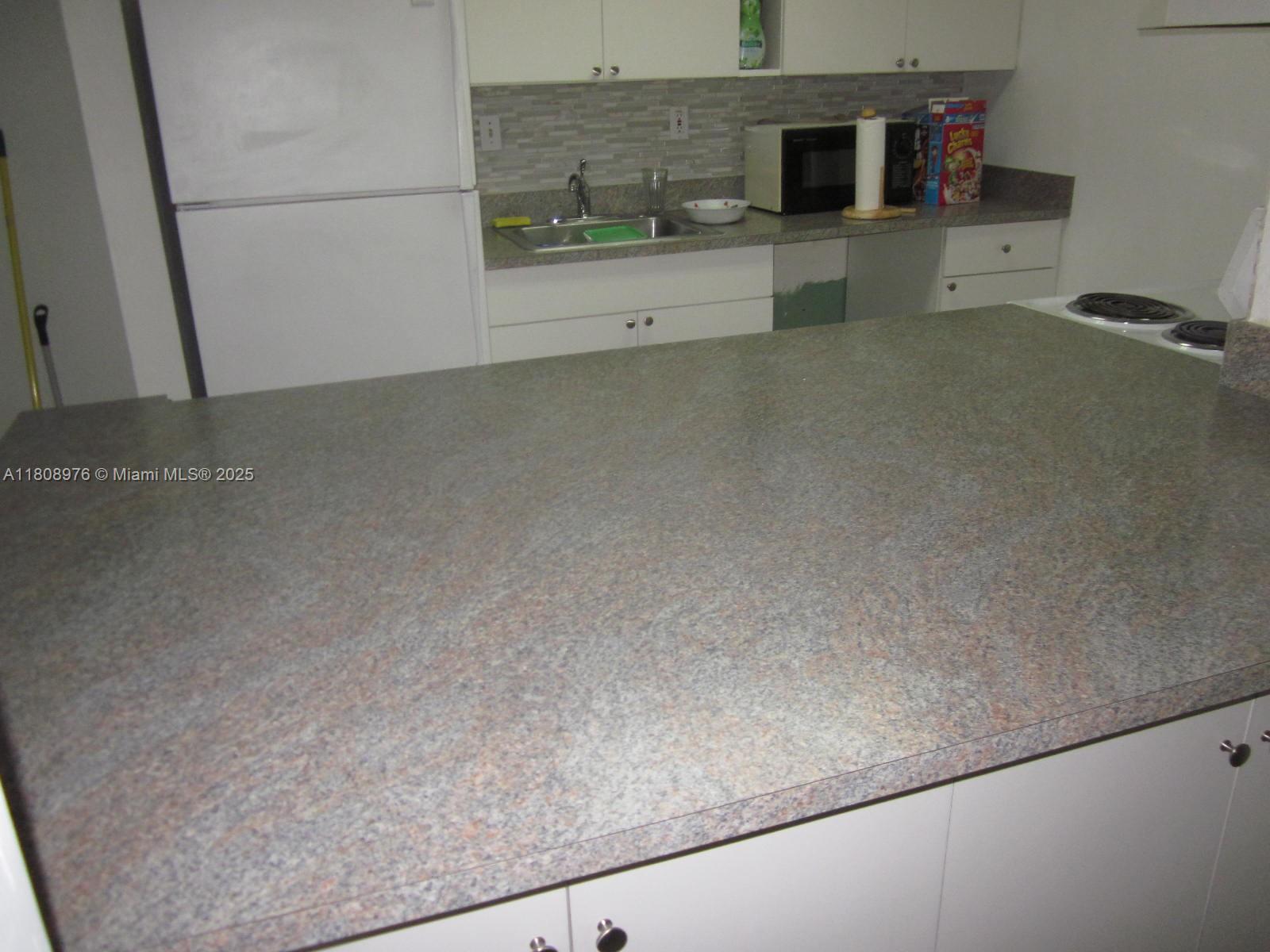 SPANISH TRACE CONDO - Residential Lease