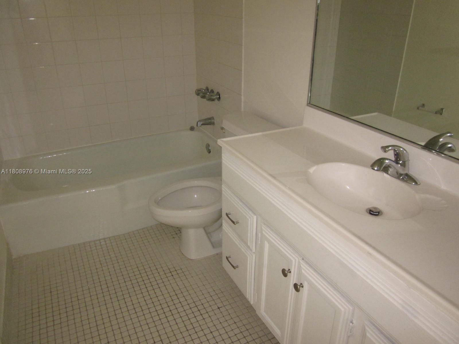 SPANISH TRACE CONDO - Residential Lease