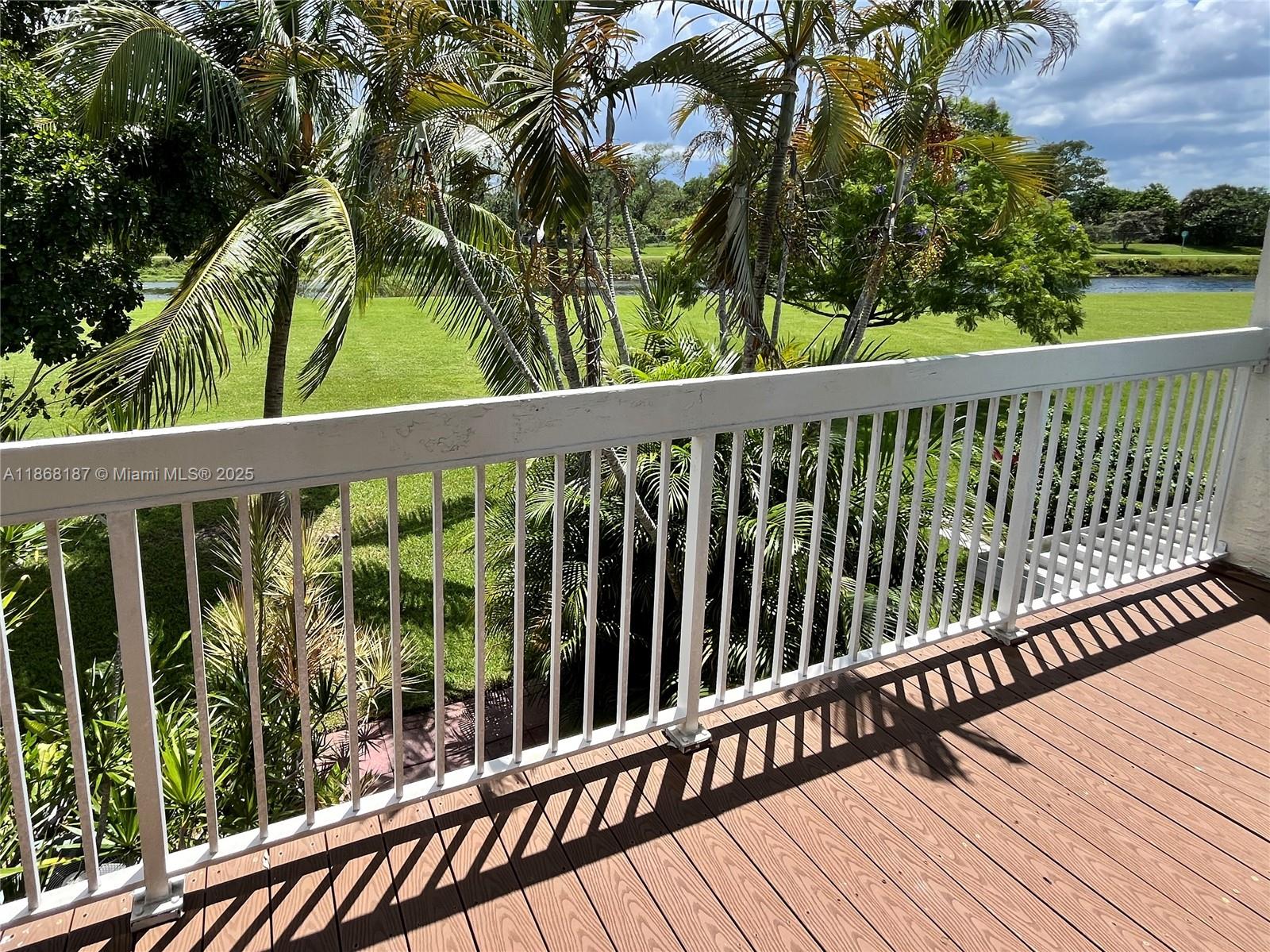 WOODLAKE SHORES - Residential