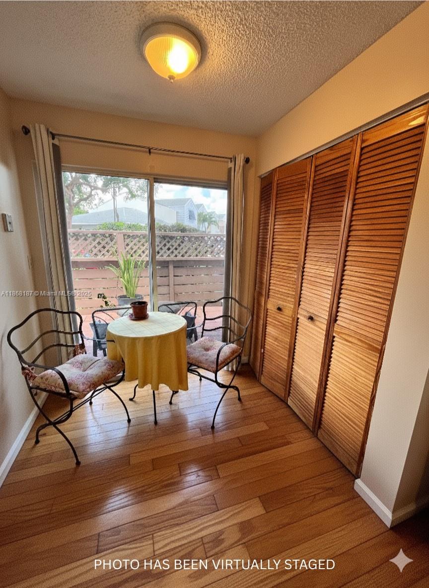 WOODLAKE SHORES - Residential