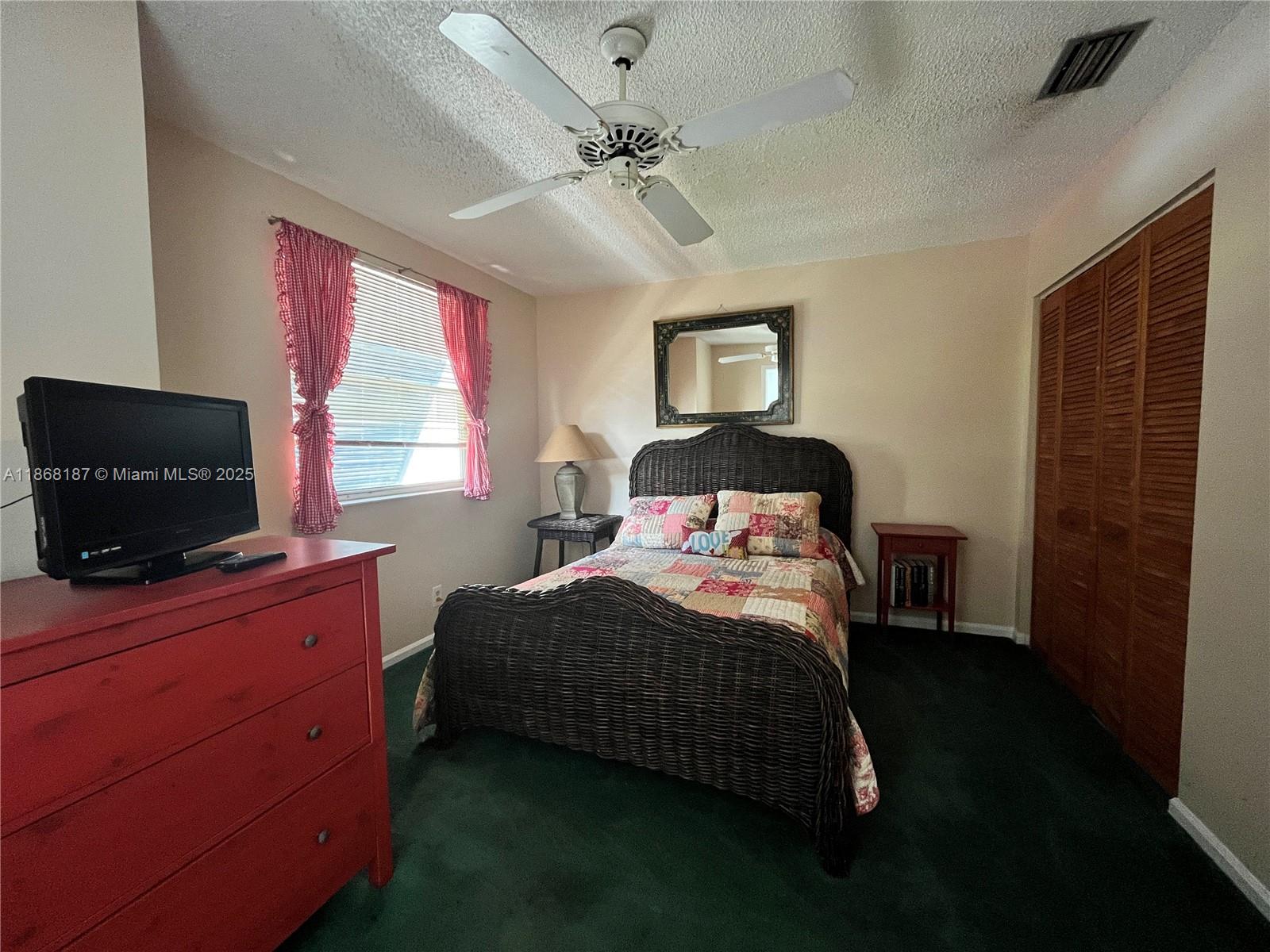 WOODLAKE SHORES - Residential