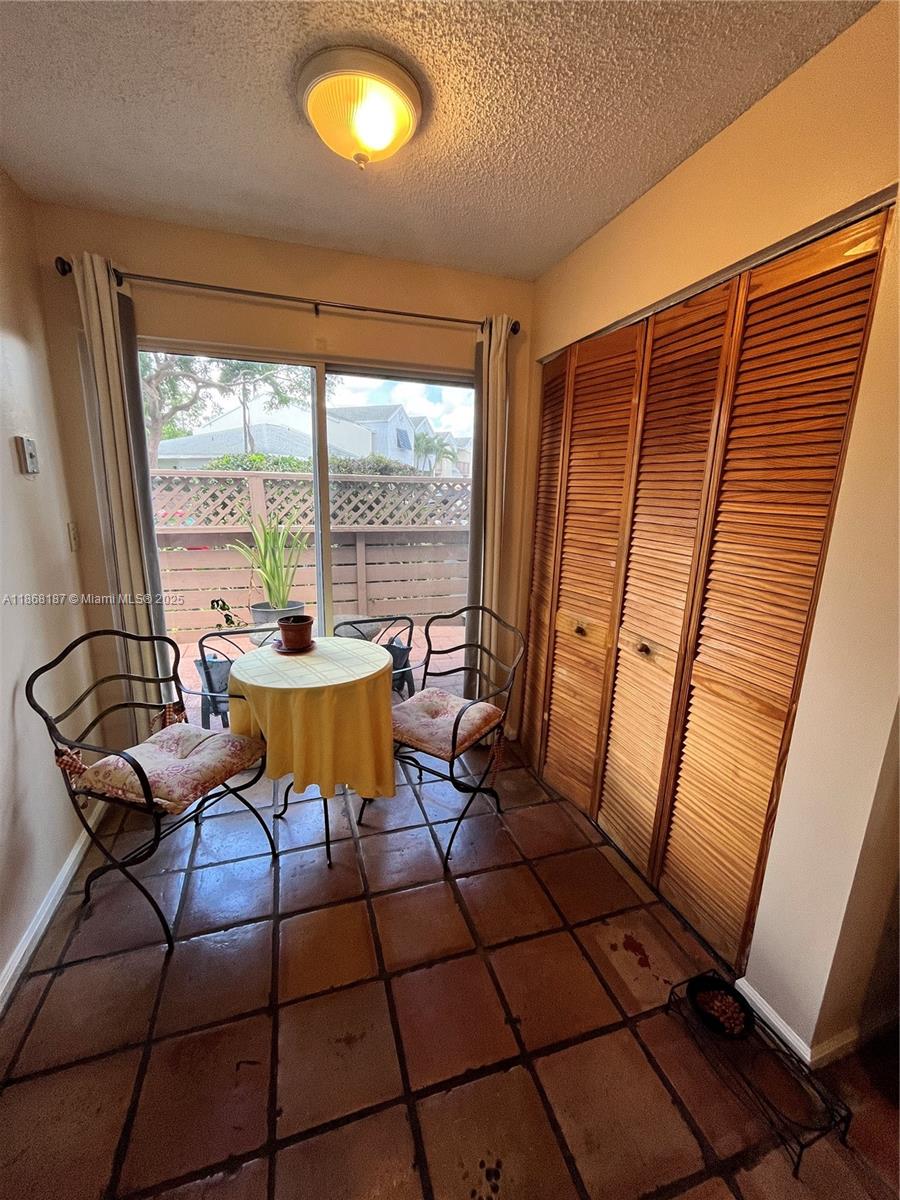 WOODLAKE SHORES - Residential