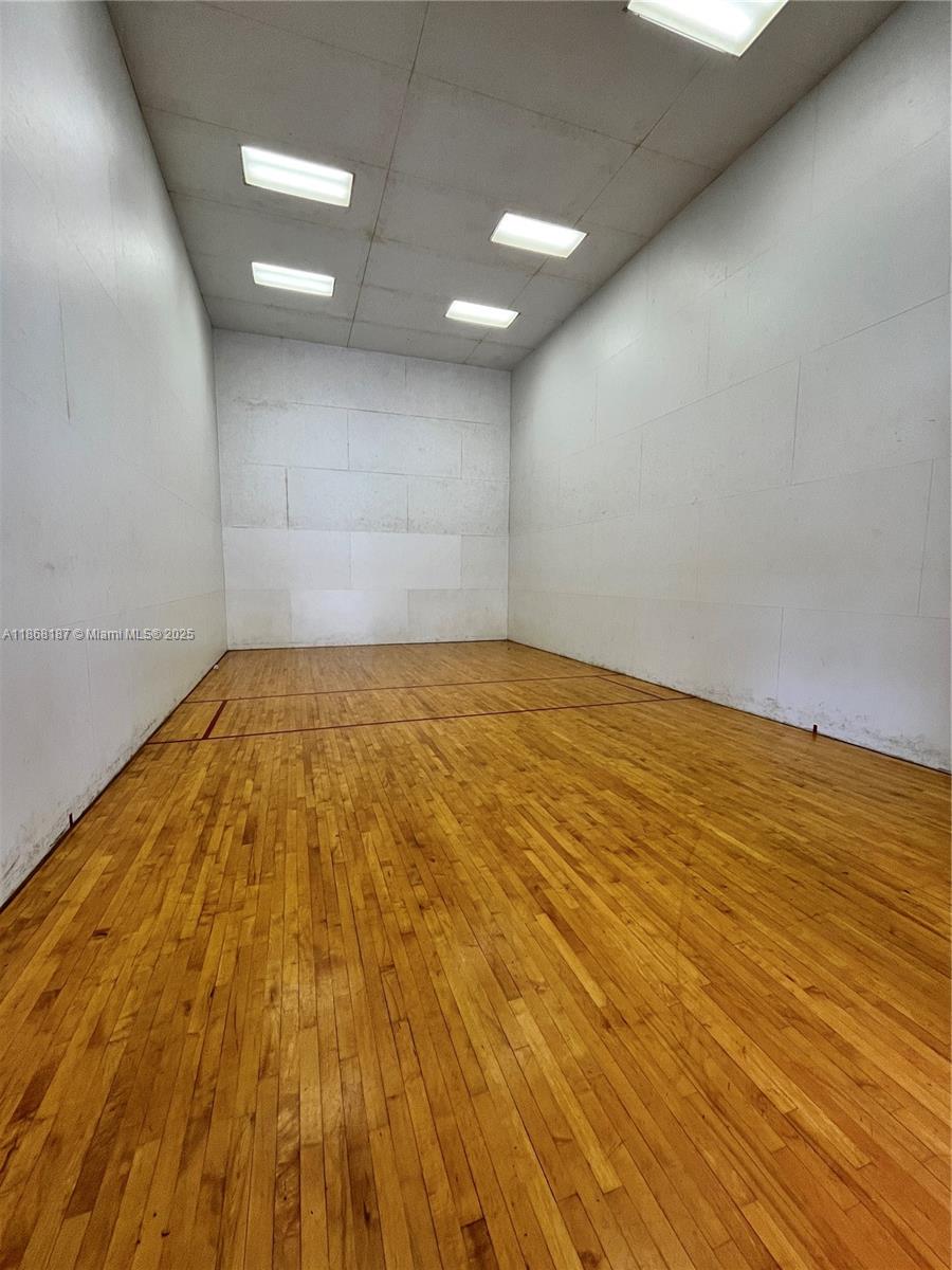 WOODLAKE SHORES - Residential