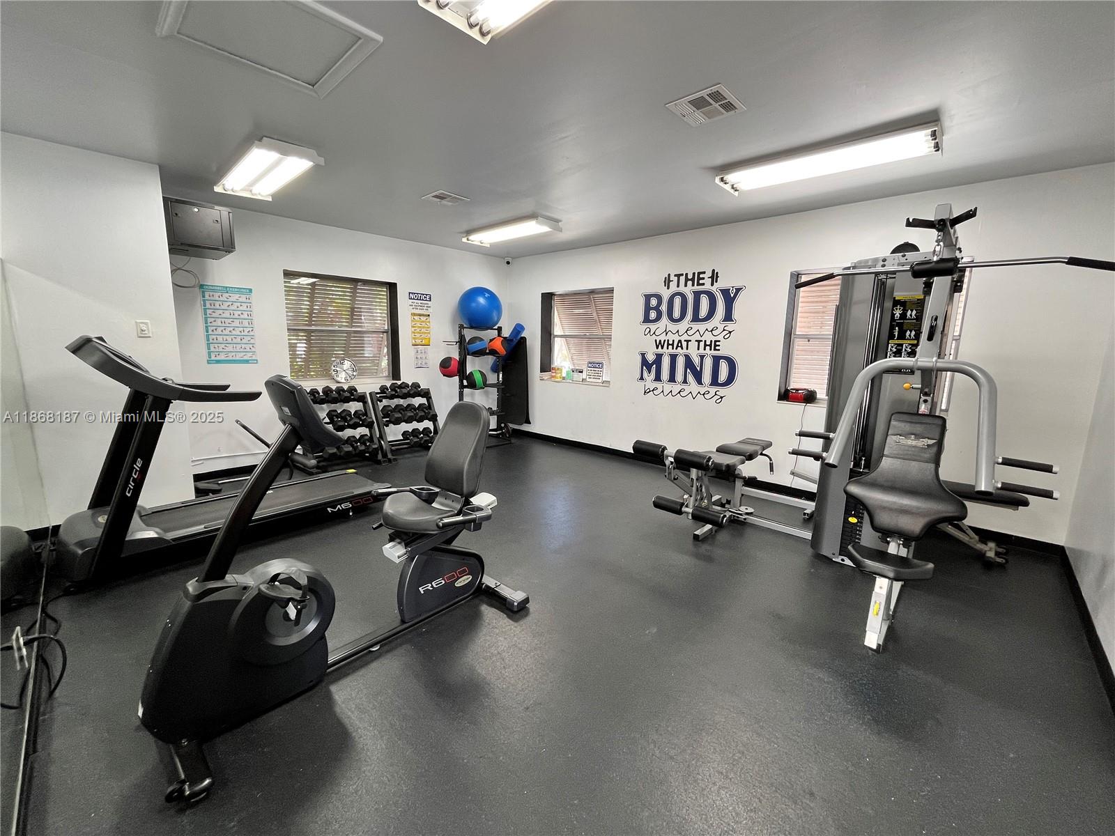 WOODLAKE SHORES - Residential