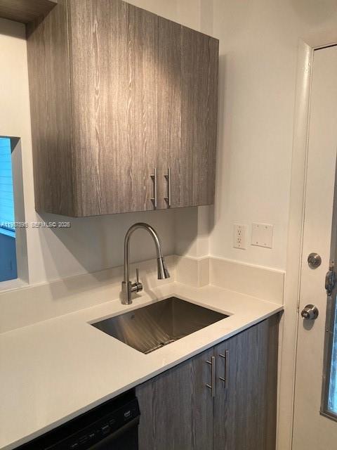 1498 Jefferson Ave 303