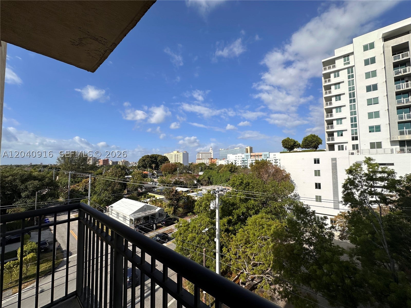 3590 Coral Way 611