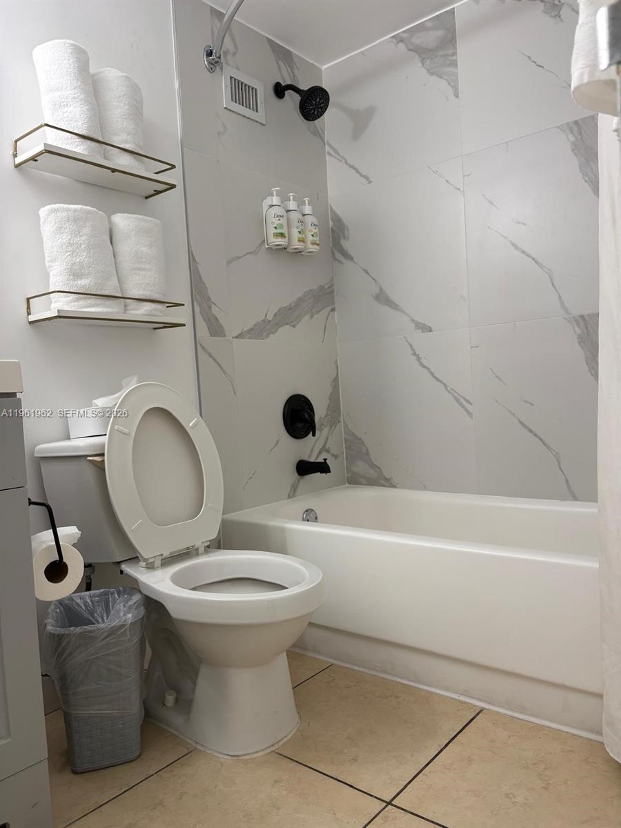 THE AVENTURA BEACH CLUB C - Residential