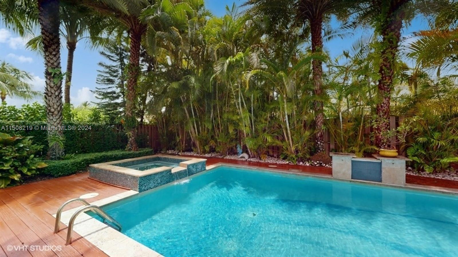 OAK RIDGE FALLS THIRD ADD - Residential