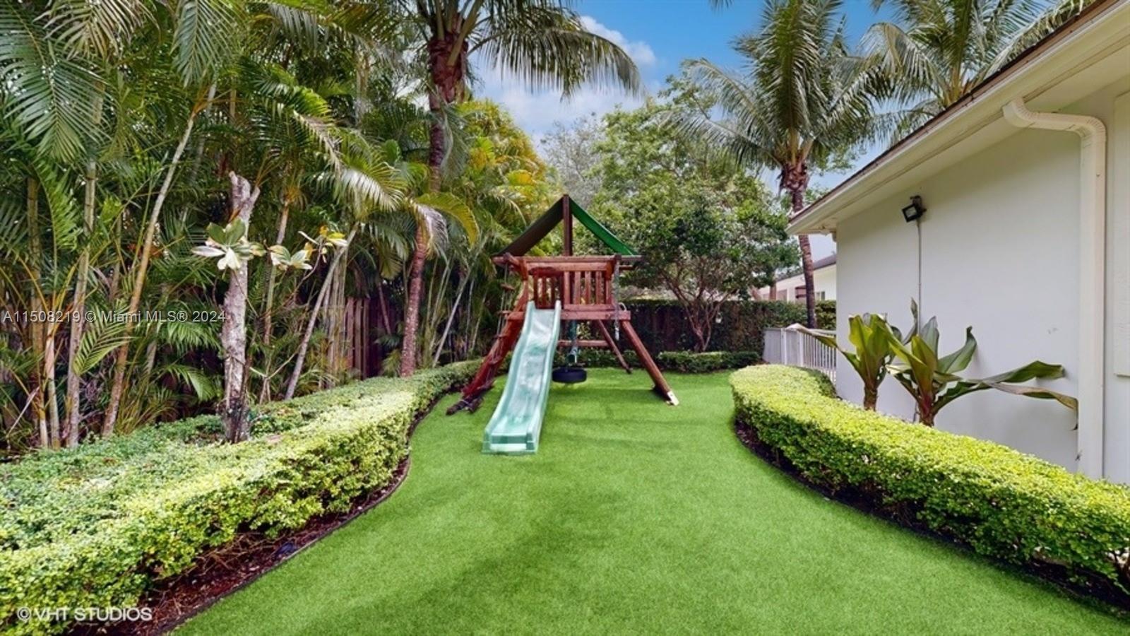 OAK RIDGE FALLS THIRD ADD - Residential