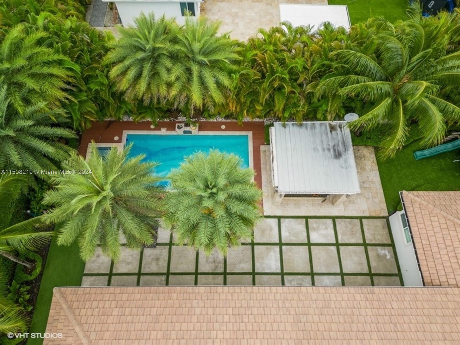 OAK RIDGE FALLS THIRD ADD - Residential