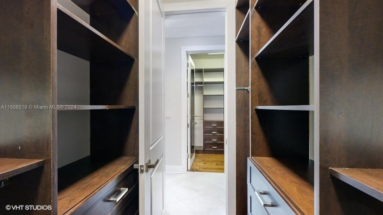 OAK RIDGE FALLS THIRD ADD - Residential