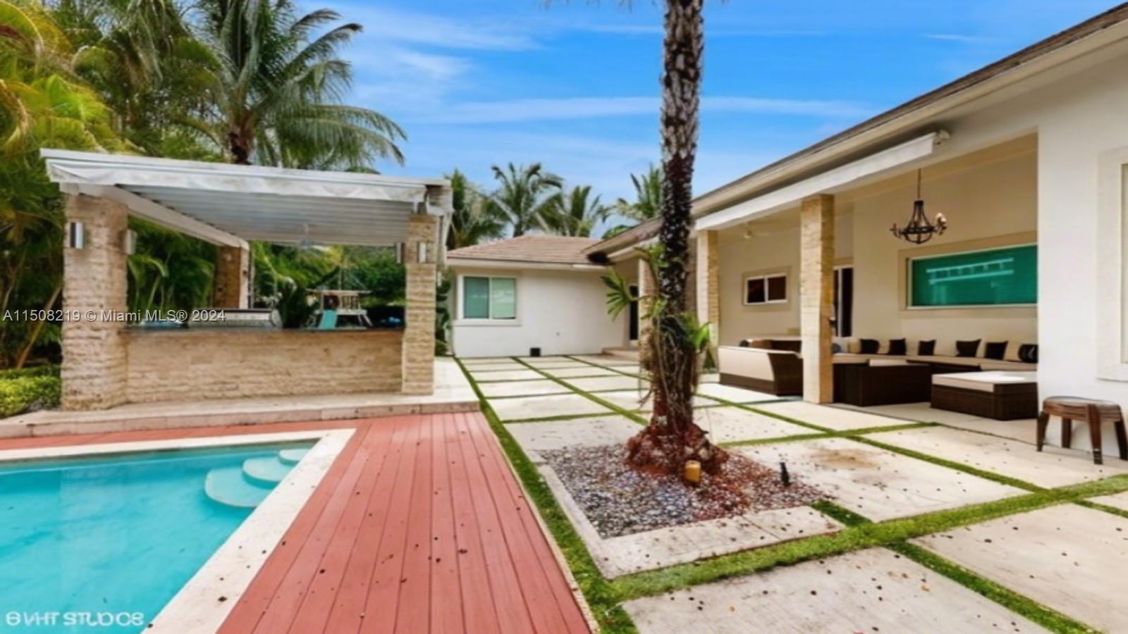 OAK RIDGE FALLS THIRD ADD - Residential